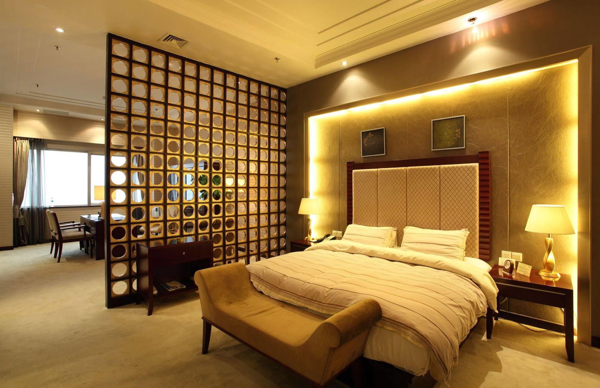 Weilai Conifer Hotel Zhengzhou Exterior foto